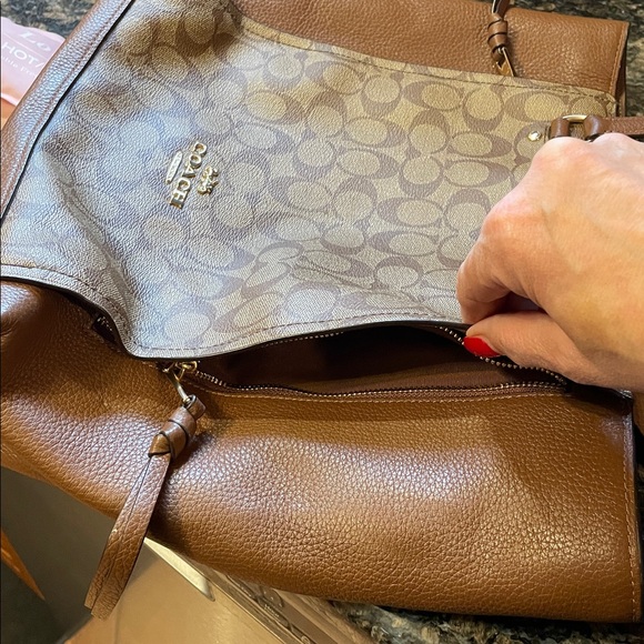 Coach Tan and Brown Signature Tote - Picture 4 of 16